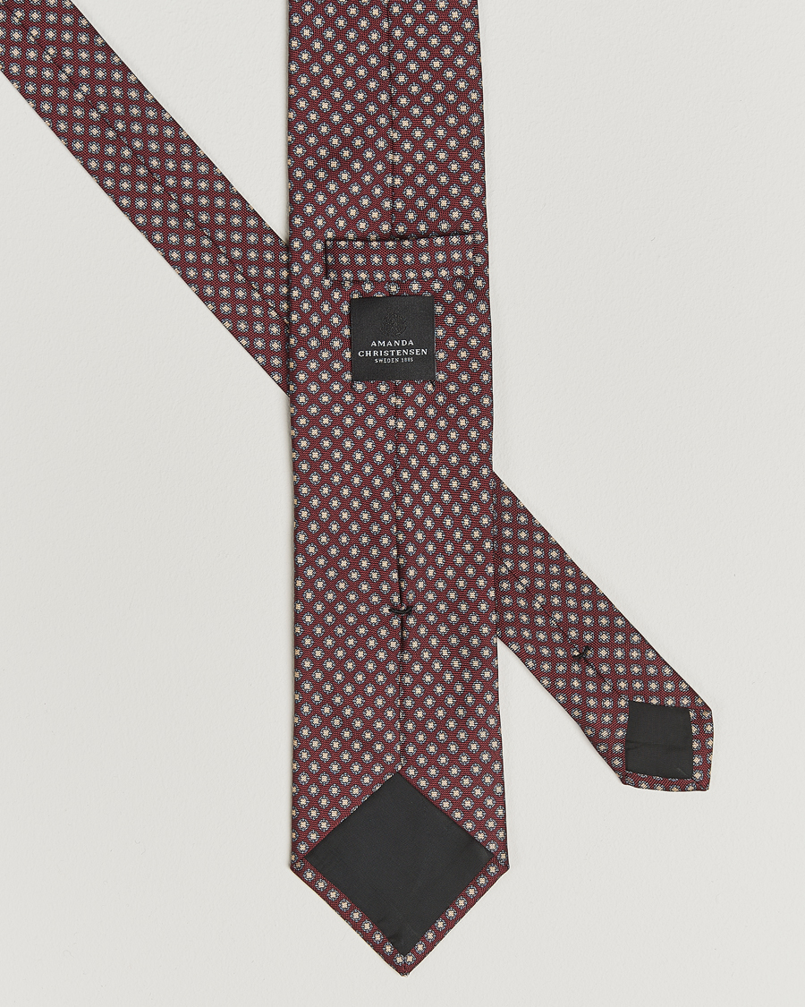 Uomini | Amanda Christensen Silk Oxford Printed Medallion 8cm Tie Wine | Amanda Christensen | Silk Oxford Printed Medallion 8cm Tie Wine
