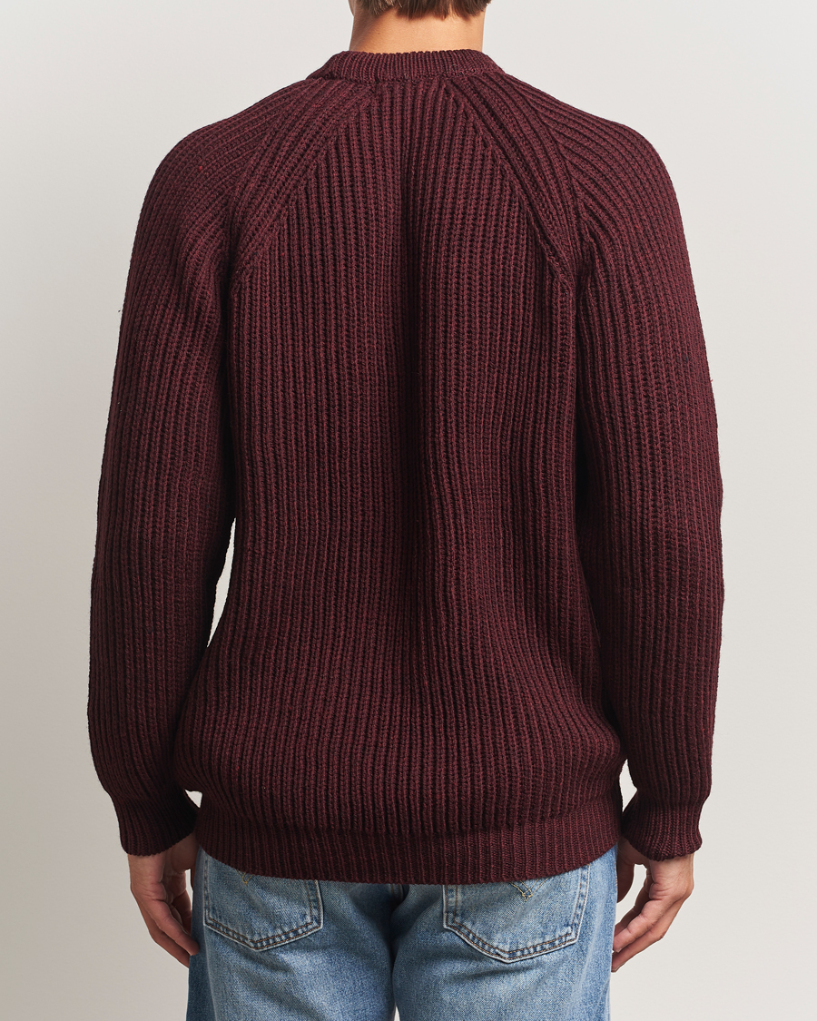 Uomini | Maglieria | Gloverall | Fisherman Rib Chunky Wool Crew Neck Burgundy