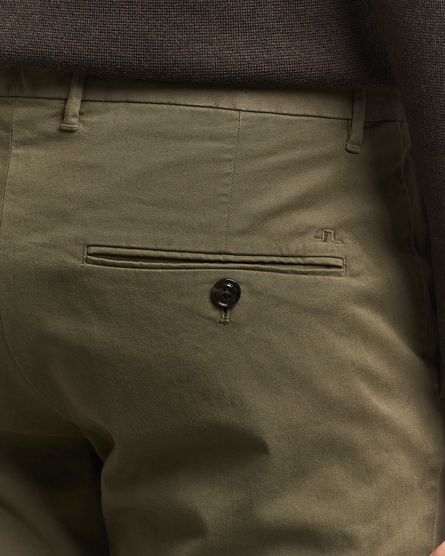 Uomini | Pantaloni | J.Lindeberg | Ched Cotton Stretch Chinos Forest Green