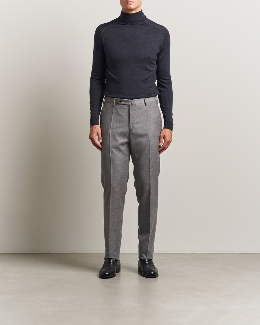 Uomini | Maglieria | John Smedley | Cherwell Extra Fine Merino Rollneck Hepburn Smoke