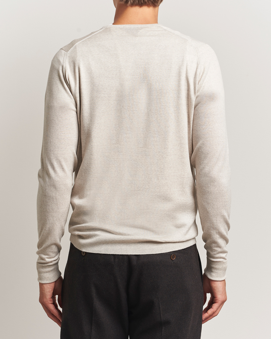 Uomini | Maglieria | John Smedley | Bobby Extra Fine Merino V-Neck Pullover Grey Fleece