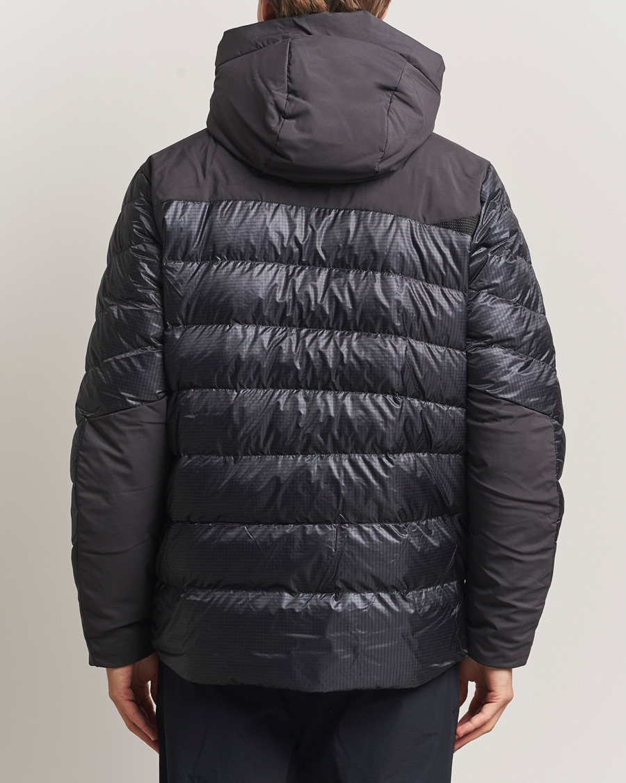 Uomini | Giacche | Klättermusen | Rå Hood Jacket Raven