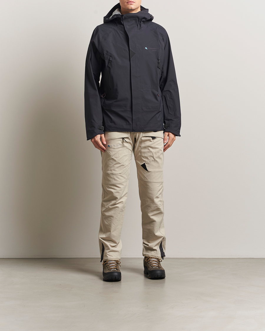 Uomini | Giacche | Klättermusen | Svalinn Hood Jacket Black