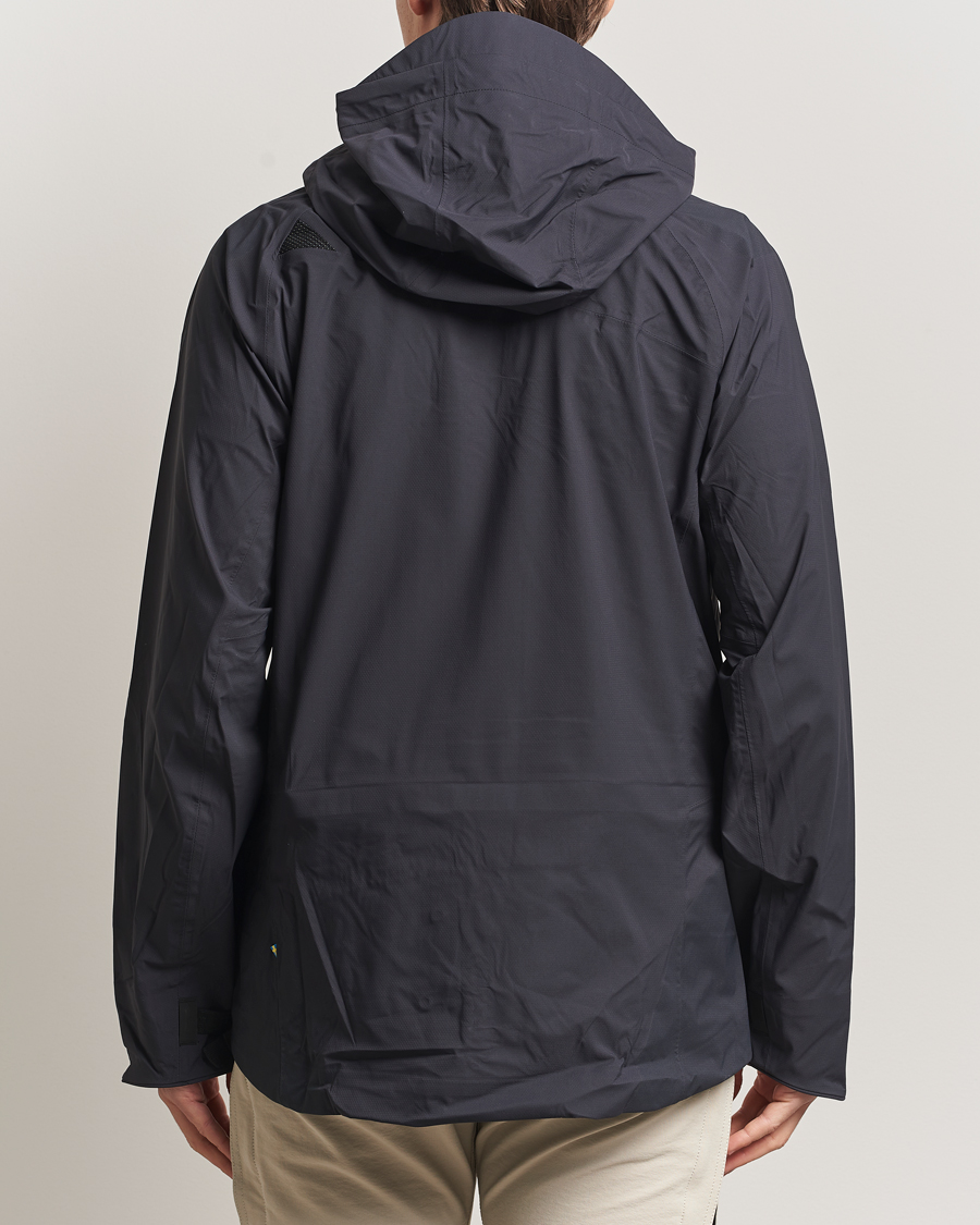 Uomini | Giacche | Klättermusen | Svalinn Hood Jacket Black