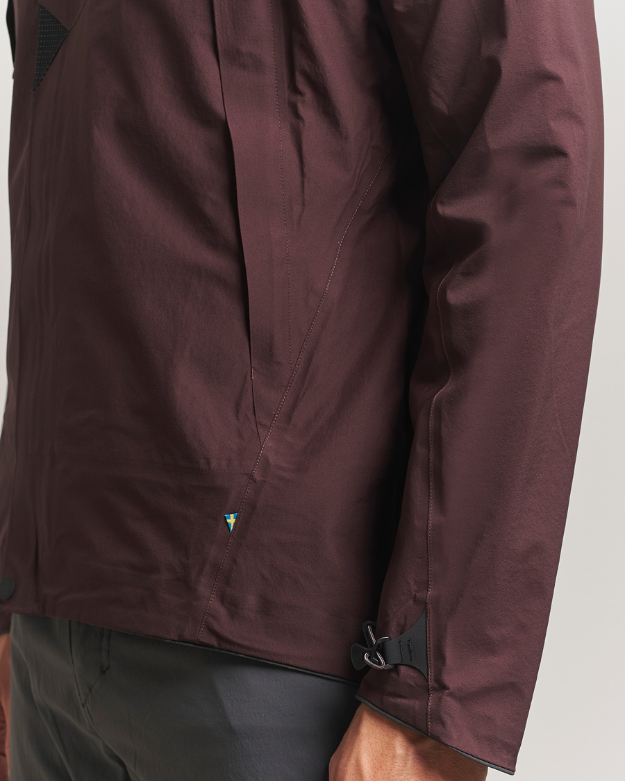 Uomini | Giacche | Klättermusen | Asynja Lightweight Waterproof Jacket Amanth Red