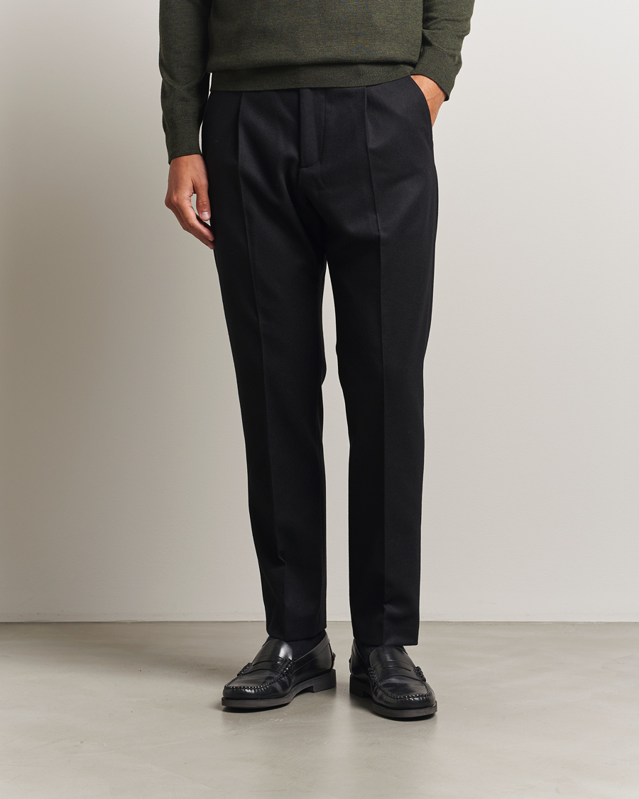 Uomini | Pantaloni | NN07 | Bill Wool Pleated Trousers Black