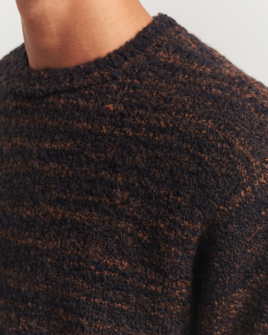 Uomini | Maglieria | Nudie Jeans | Gurra Bouclé Knitted Sweater Black/Brown