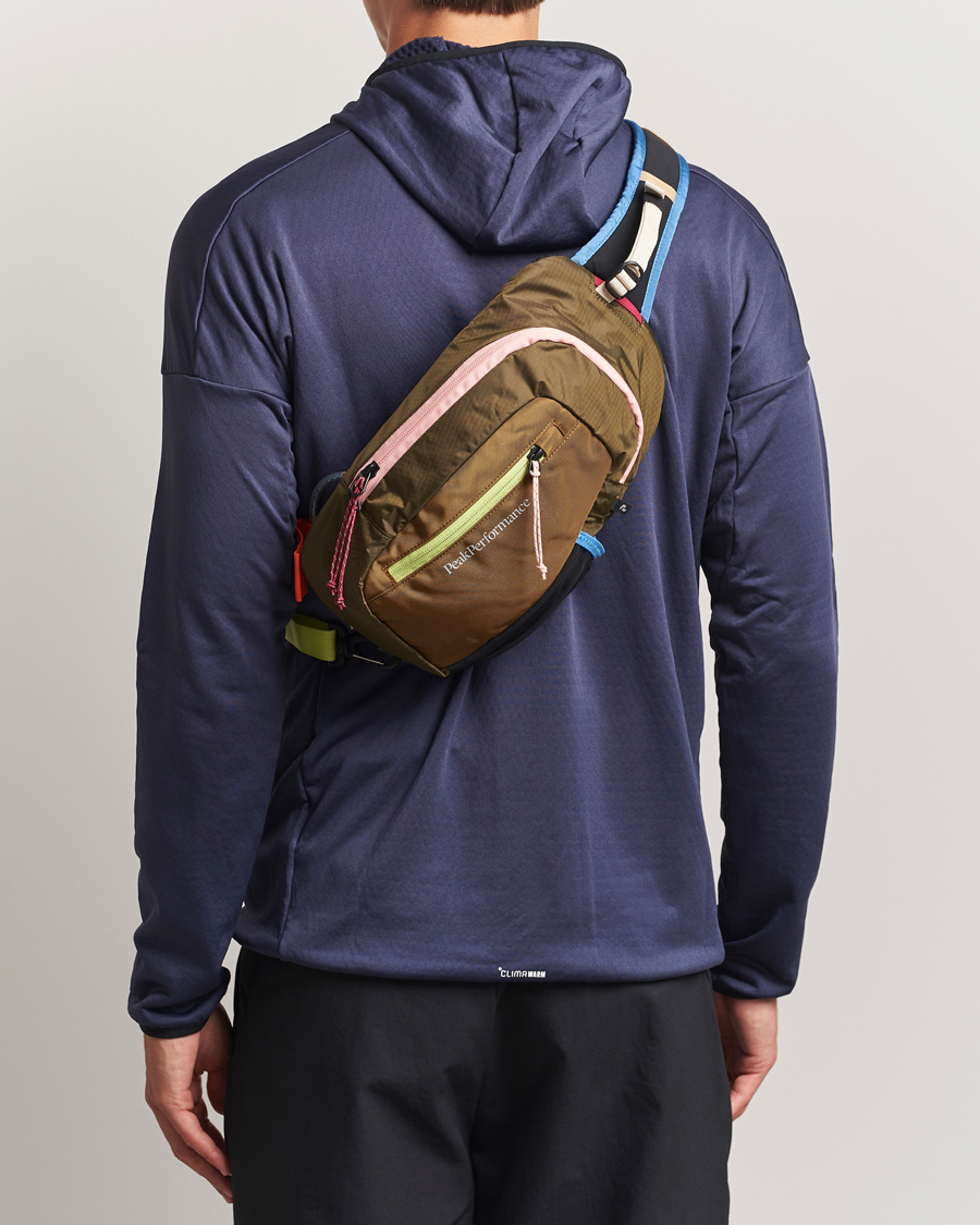 Uomini | Peak Performance Outdoor Slingbag Meadow Moss | Peak Performance | Outdoor Slingbag Meadow Moss
