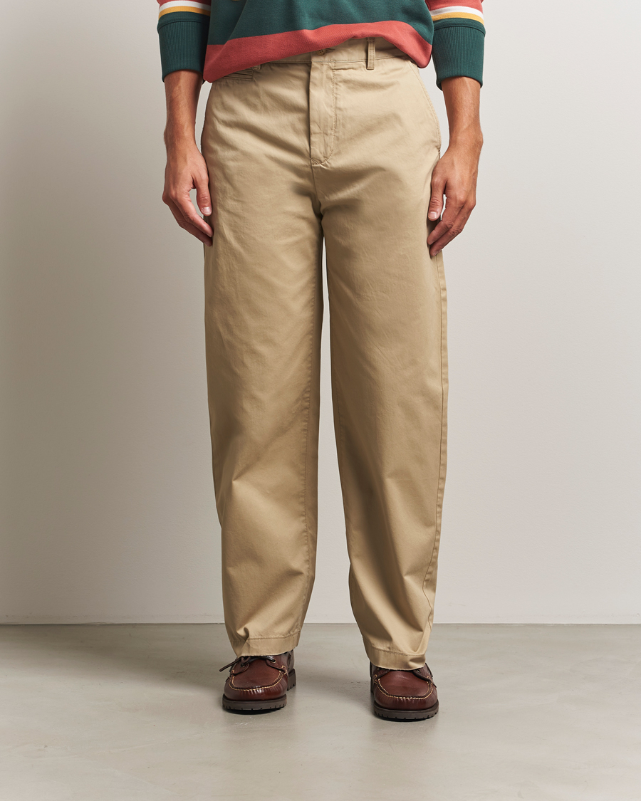 Uomini | Pantaloni | GANT 240 Mulberry Street | Relaxed Fit Cotton Twill Chinos Woody Beige