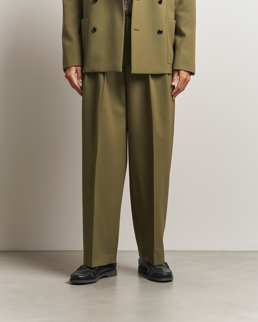 Uomini | Pantaloni | NN07 | Justin Double Pleated Suit Trousers Firene Green