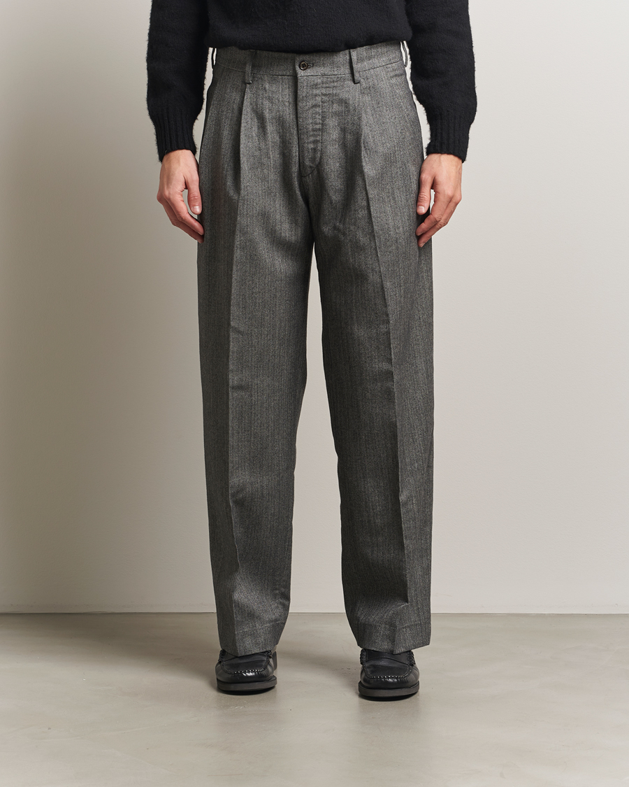 Uomini | Pantaloni | NN07 | Justin Double Pleated Herringbone Trousers Grey