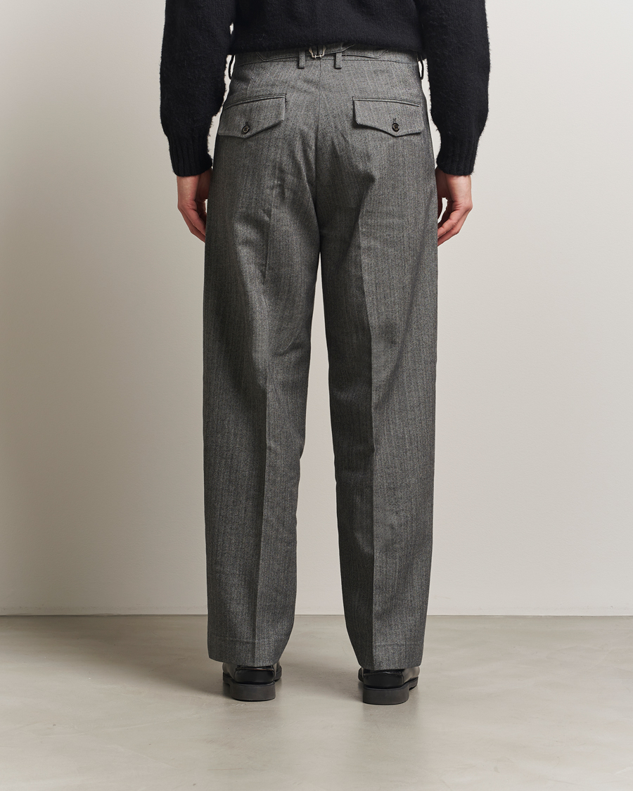 Uomini | Pantaloni | NN07 | Justin Double Pleated Herringbone Trousers Grey