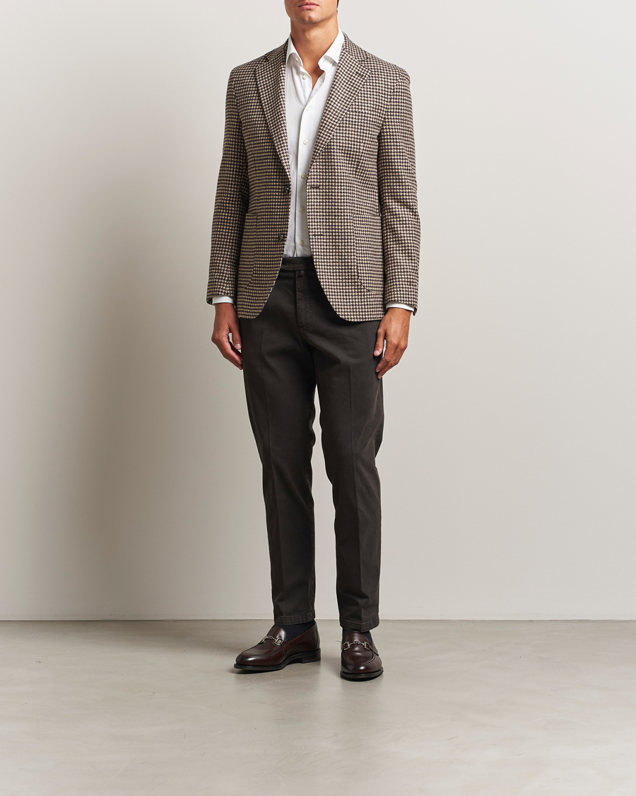 Uomini | Pantaloni | Briglia 1949 | Easy Fit Pleated Cotton Stretch Chino Dark Brown