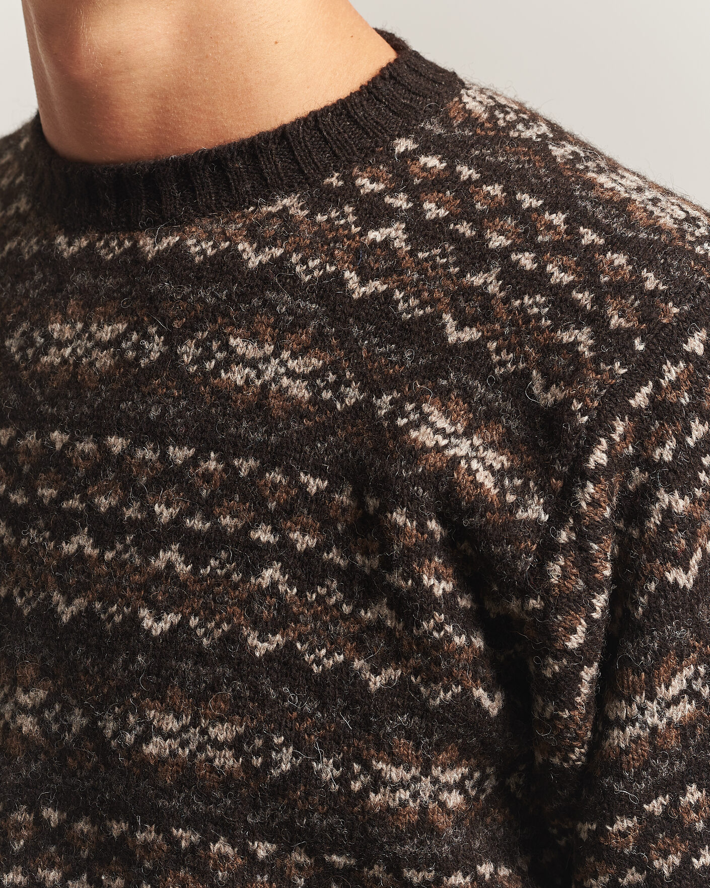 Uomini | Maglieria | Jamieson's of Shetland | Jamiesons Of Shetland All Over Fair Isle Pullover Crew Neck Dark Brown