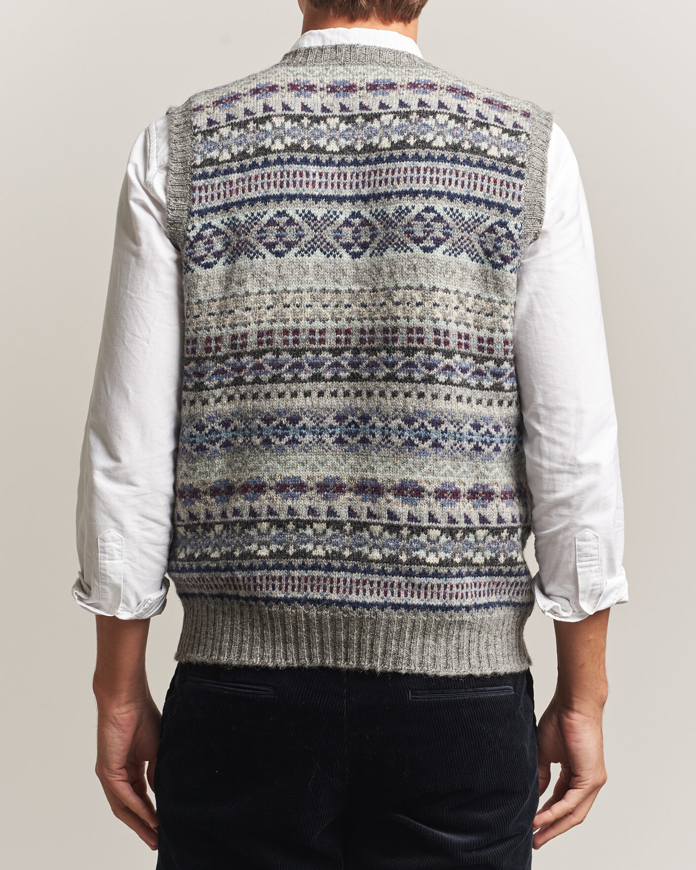 Uomini | Maglieria | Jamieson's of Shetland | Jamiesons Of Shetland All Over Fair Isle Slipover Light Grey