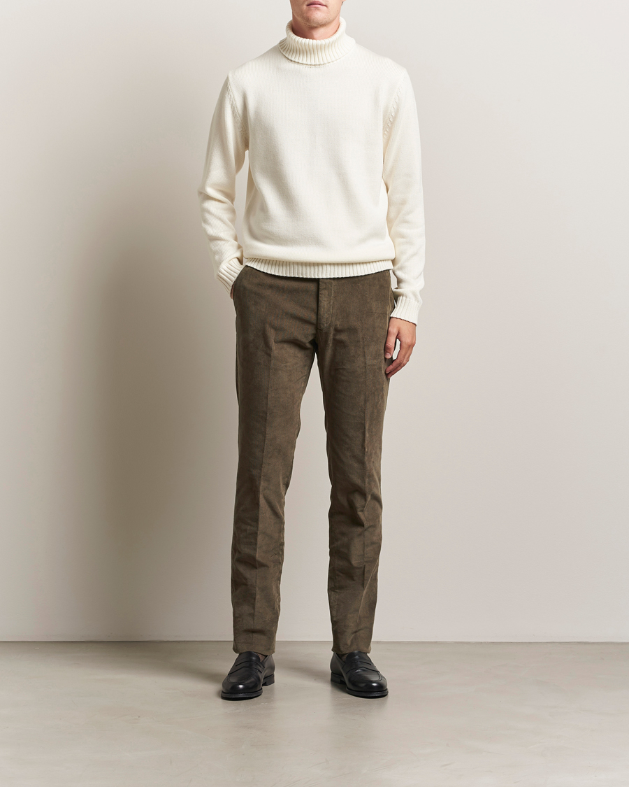 Uomini | Pantaloni | Incotex | Slim Fit Baby Corduroy Trousers Taupe