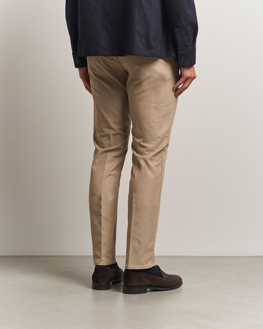 Uomini | Pantaloni | Incotex | Slim Fit Garment Dyed Slacks Beige