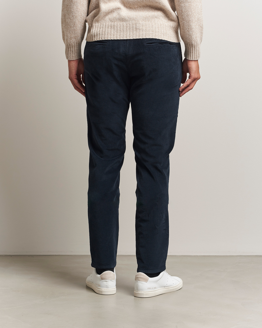 Uomini | Pantaloni | Incotex | Slim Fit Leisure Cord Slacks Navy