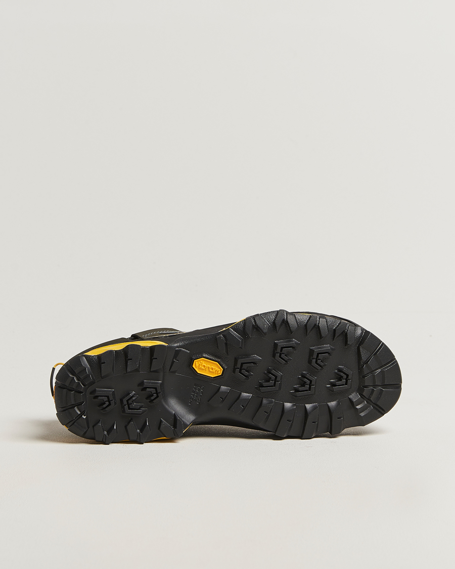 Uomini | Sneakers da trail | La Sportiva | TX5 GTX Hiking Shoes Carbon/Yellow