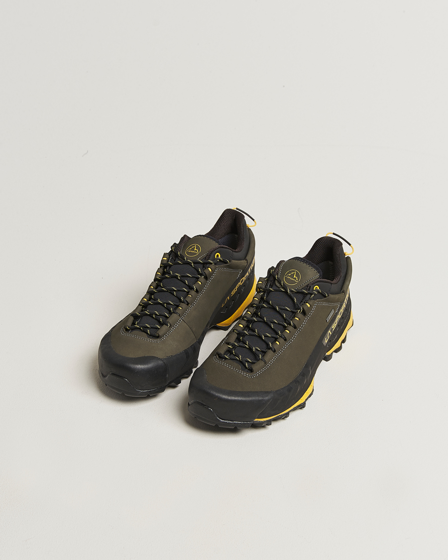 Uomini | Sneakers da trail | La Sportiva | TX5 GTX Hiking Shoes Carbon/Yellow