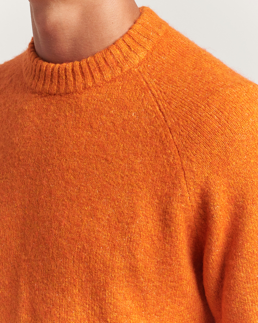 Uomini | Maglieria | LES DEUX | Gillbert Knitted Crewneck Gold Flame