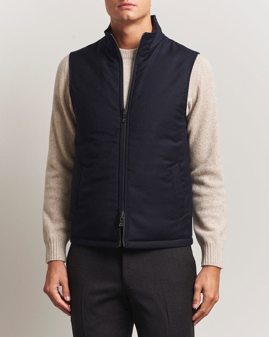 Uomini | Giacche | Oscar Jacobson | Nylon/Wool Reversible Vest Navy