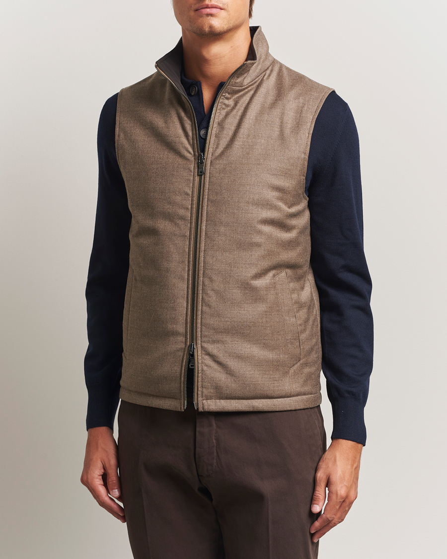 Uomini | Giacche | Oscar Jacobson | Nylon/Wool Reversible Vest Brown