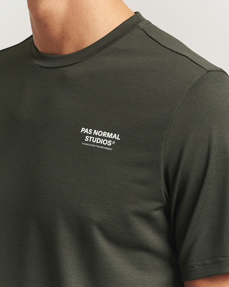 Uomini | T-shirt | Pas Normal Studios | Balance T-Shirt Dark Olive