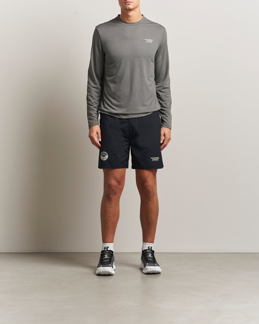 Uomini | T-shirt | Pas Normal Studios | Balance Long Sleeve T-Shirt Medium Grey
