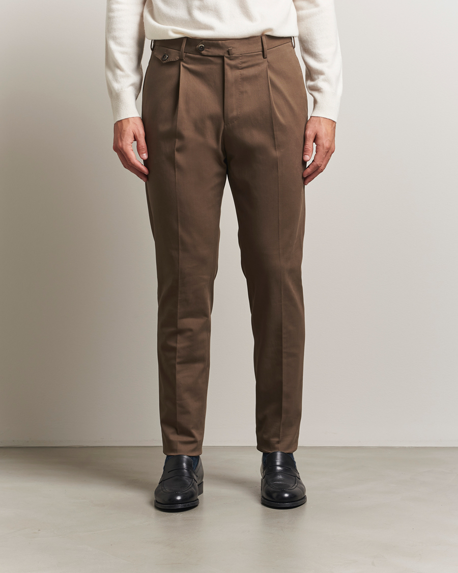 Uomini | Pantaloni | PT01 | Slim Fit Pleated Cotton/Cashmere Trousers Dark Brown