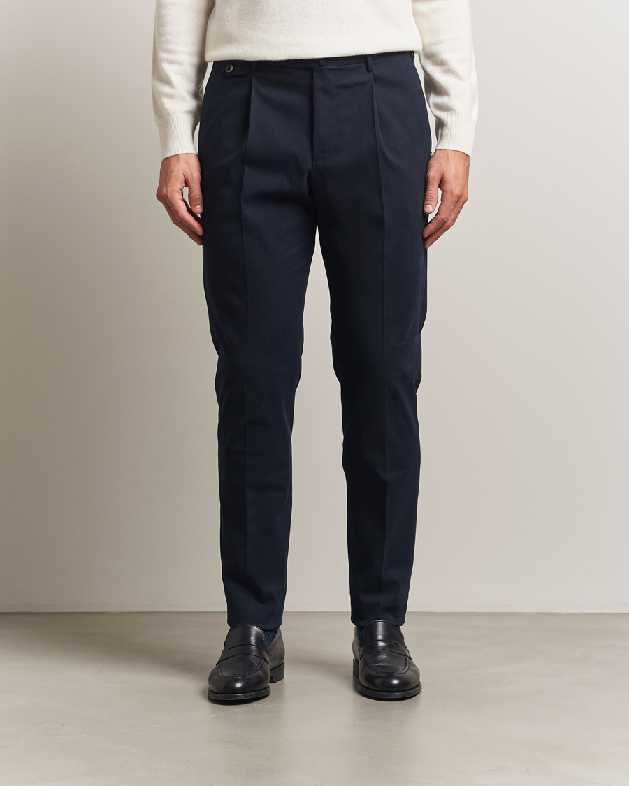 Uomini | Pantaloni | PT01 | Slim Fit Pleated Cotton/Cashmere Trousers Navy