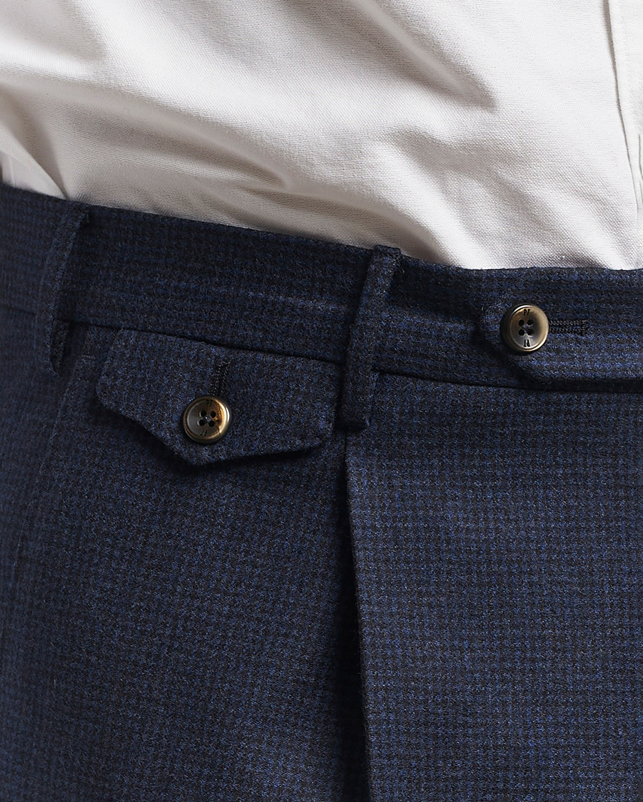 Uomini | Pantaloni | PT01 | Gentleman Fit Pleated Houndstooth Flannel Trousers Navy
