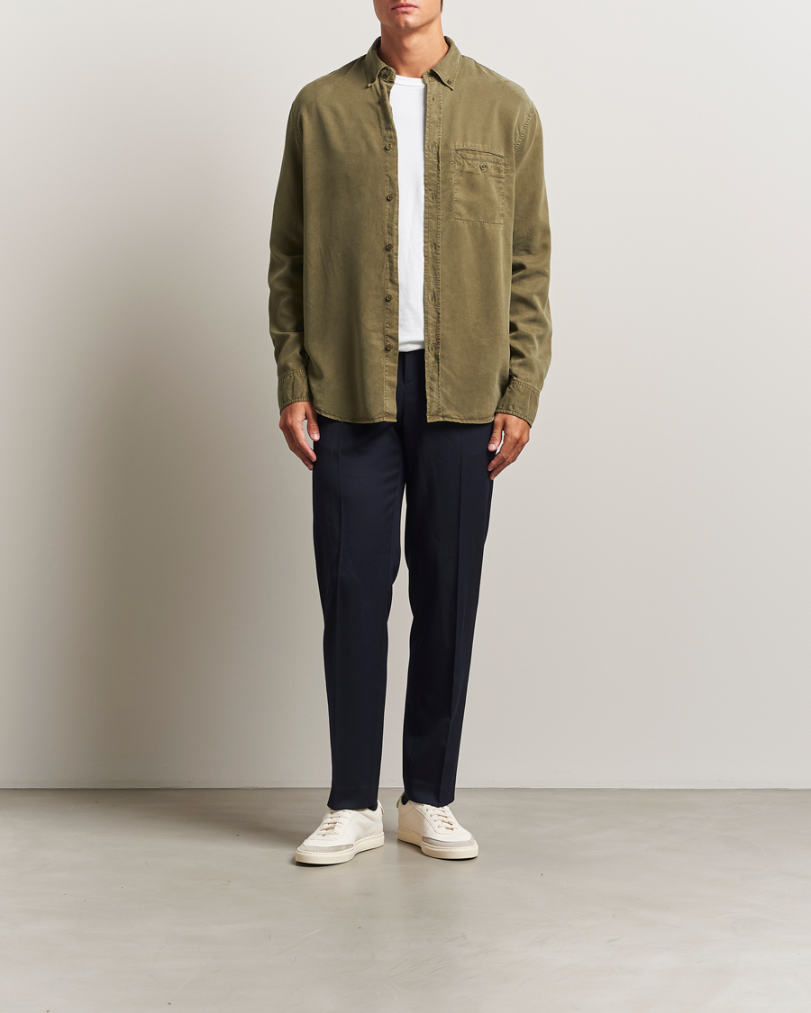 Uomini | Camicie | Filippa K | Zachary Lyocell Shirt Dark Olive