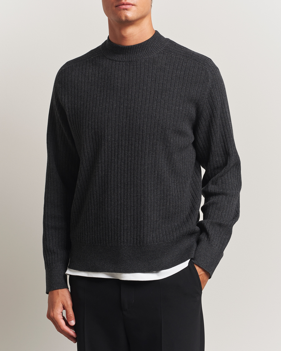 Uomini | Maglieria | Filippa K | Cotton Merino Knitted Mock Neck Sweater Anthracite Melange