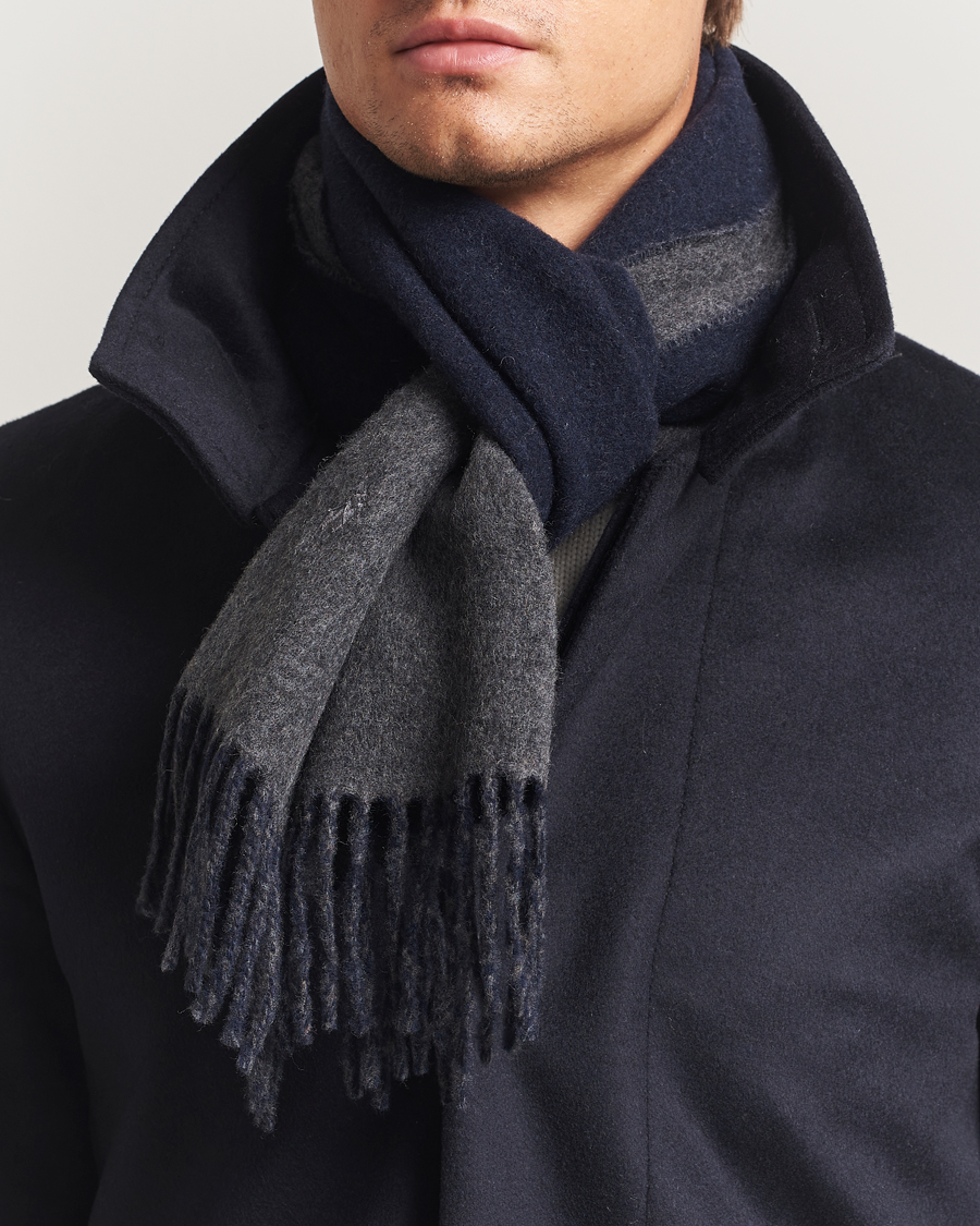 Uomini | Polo Ralph Lauren Reversible Wool Scarf Navy/Charcoal | Polo Ralph Lauren | Reversible Wool Scarf Navy/Charcoal