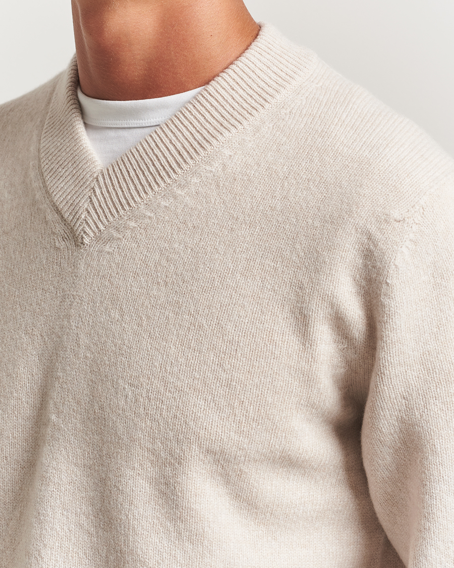 Uomini | Maglieria | Sunspel | Knitted Lambswool V-Neck Oatmeal Melange