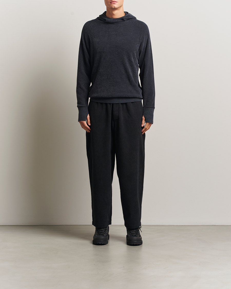 Uomini | Pantaloni | Goldwin | Wale Corduroy Straight Pants Black