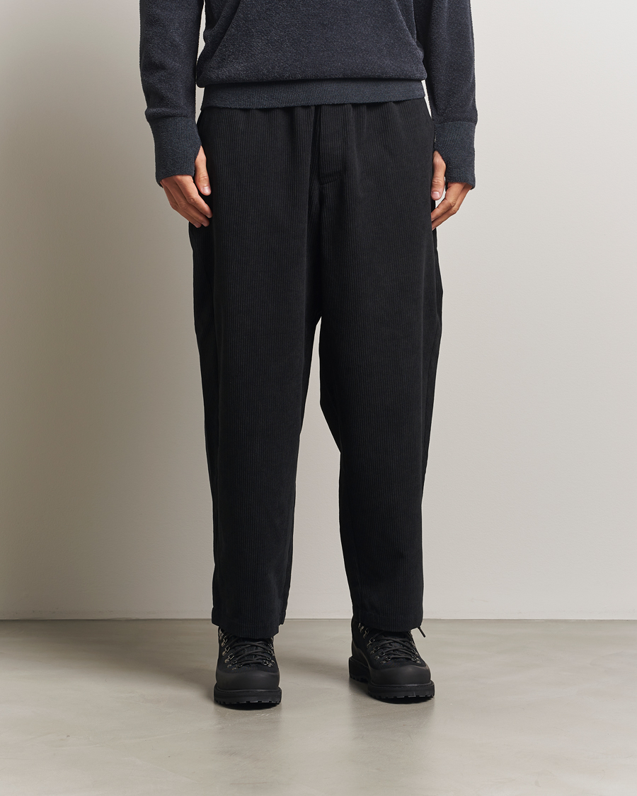 Uomini | Pantaloni | Goldwin | Wale Corduroy Straight Pants Black