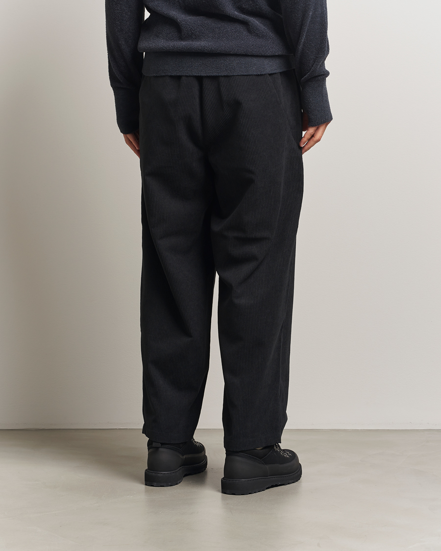 Uomini | Pantaloni | Goldwin | Wale Corduroy Straight Pants Black