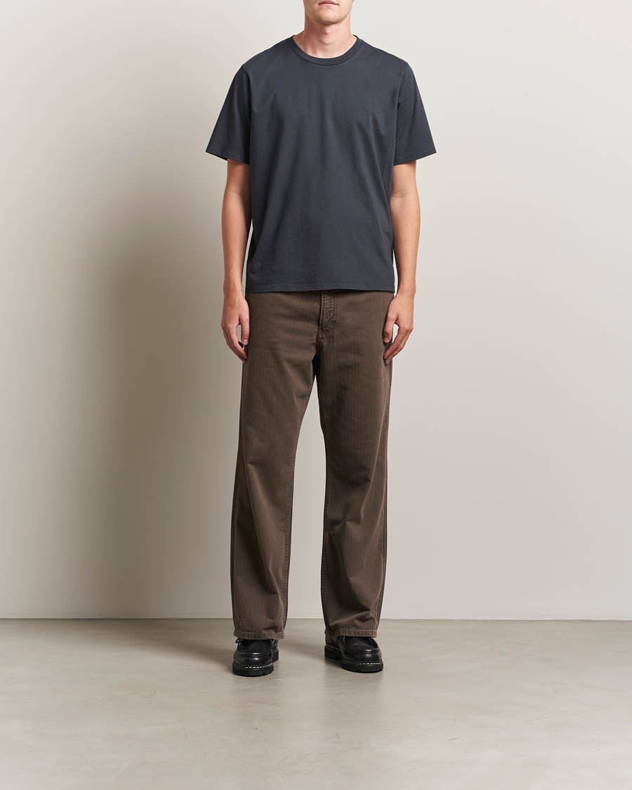 Uomini | Pantaloni | Jeanerica | Genua Herringbone Twill Chino Brown