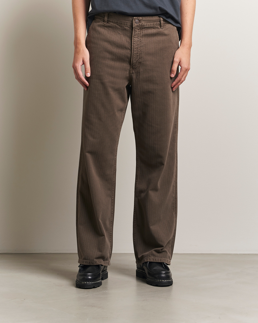 Uomini | Pantaloni | Jeanerica | Genua Herringbone Twill Chino Brown
