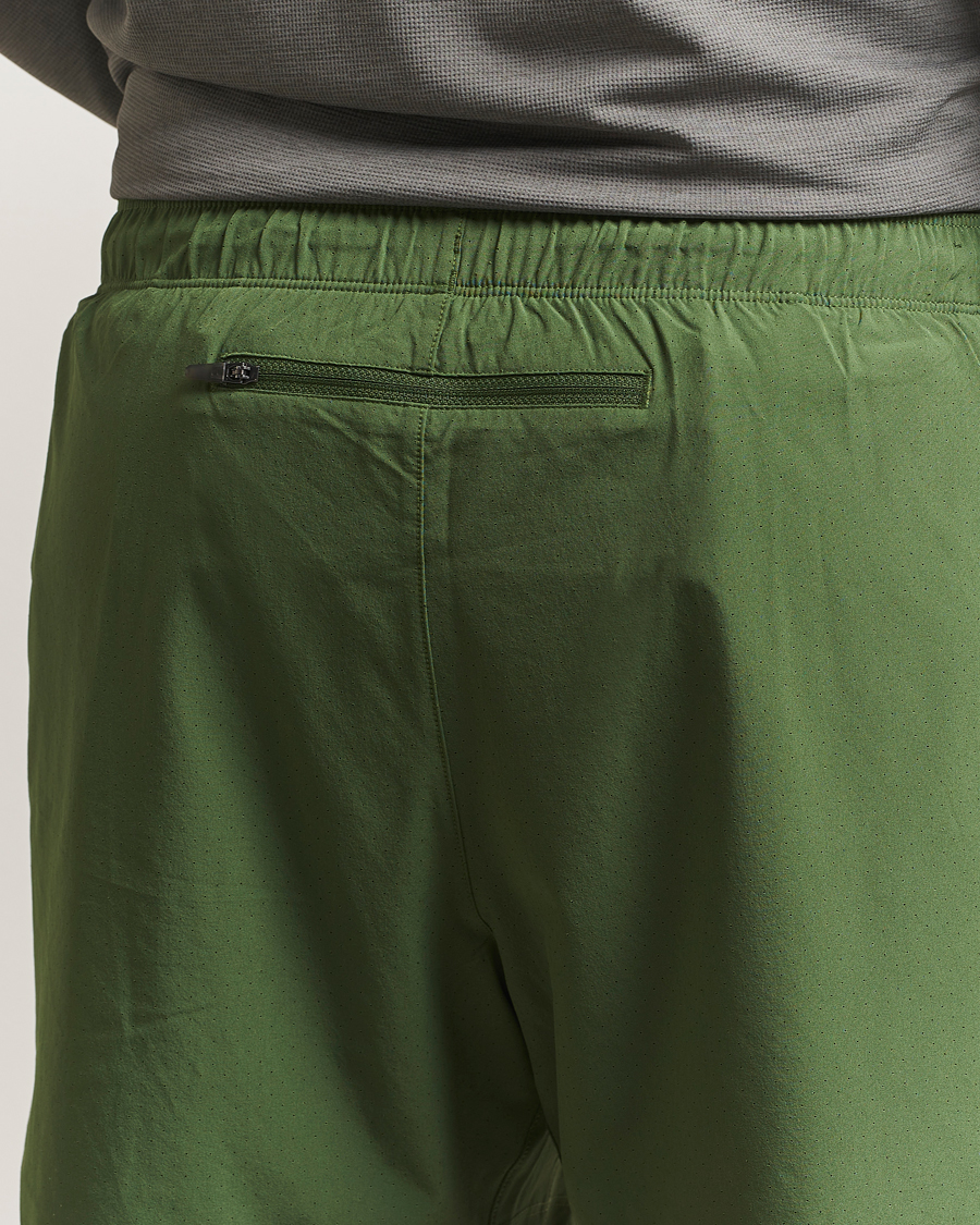 Uomini | Pantaloncini | New Balance Running | Athletics 5 RC Shorts Dark Alpine Green