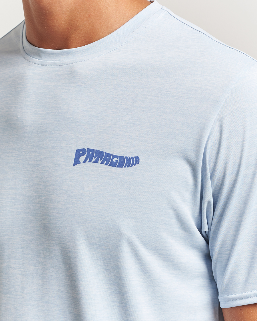 Uomini | T-shirt | Patagonia | Cap Cool Daily Graphic T-Shirt Fleck Blue