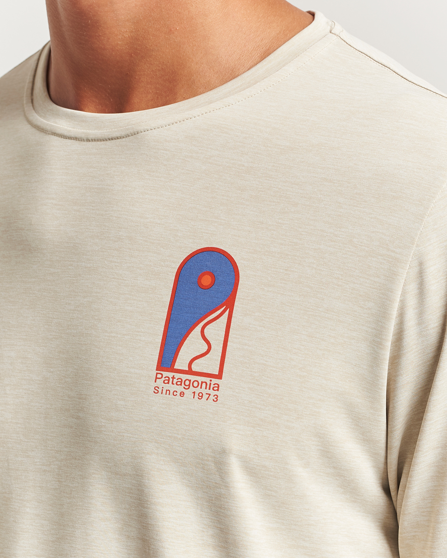 Uomini | T-shirt | Patagonia | Cap Cool Daily Graphic Long Sleeve T-Shirt Pumice X-Dye