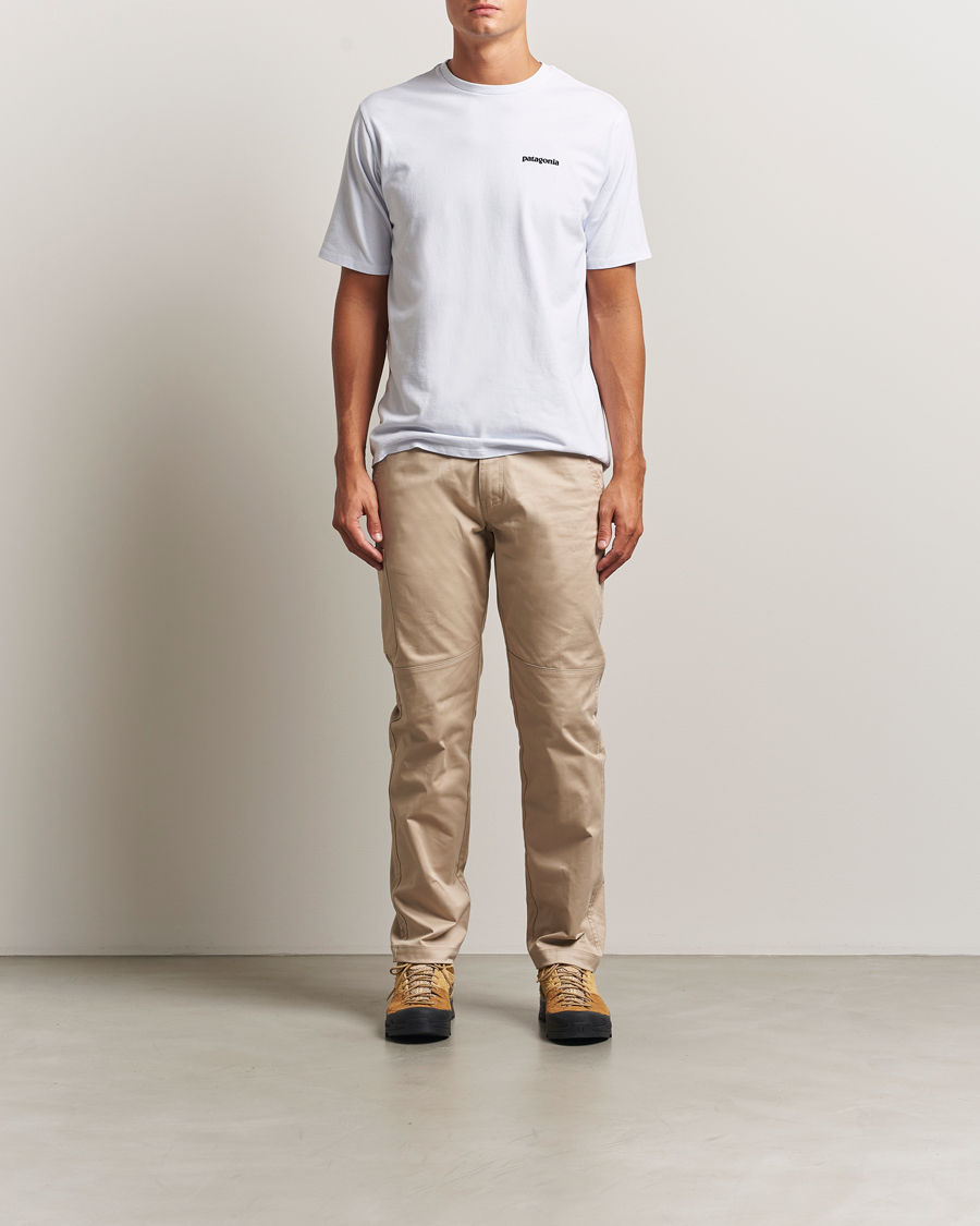 Uomini | T-shirt | Patagonia | P-6 Logo T-Shirt White