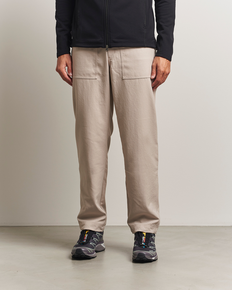 Uomini | Pantaloni | Houdini | Corespun Chore Pants Sandstorm