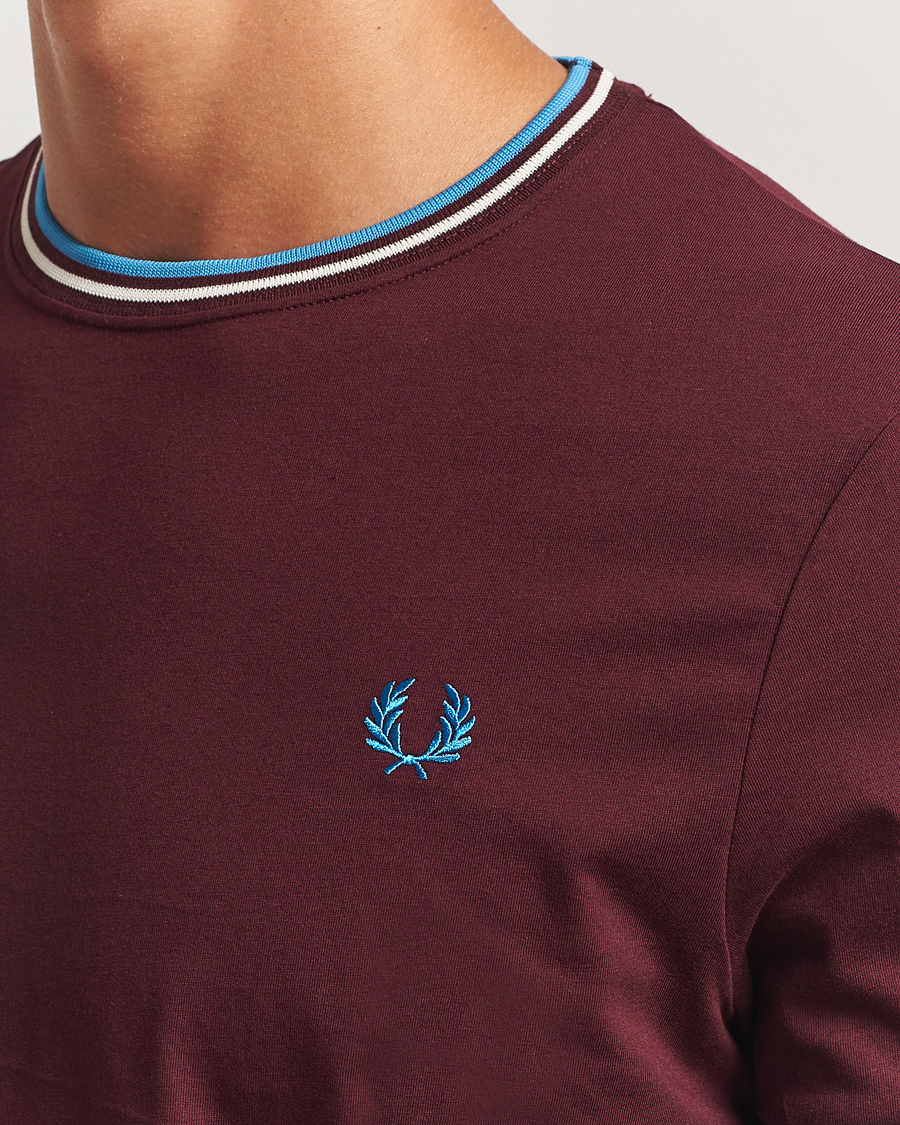 Uomini | T-shirt | Fred Perry | Twin Tipped T-Shirt Oxblood