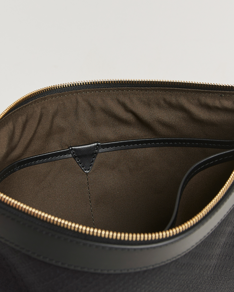 Uomini | Borse | Mismo | M/S Nylon Pouch Large Haptic Black/Black