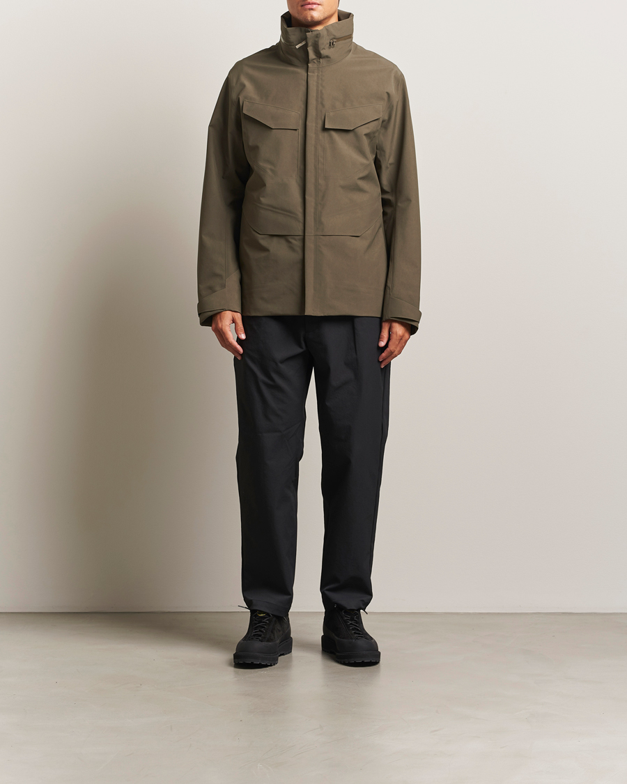 Uomini | Giacche | Arc'teryx Veilance | GORE-TEX Field Jacket Brown