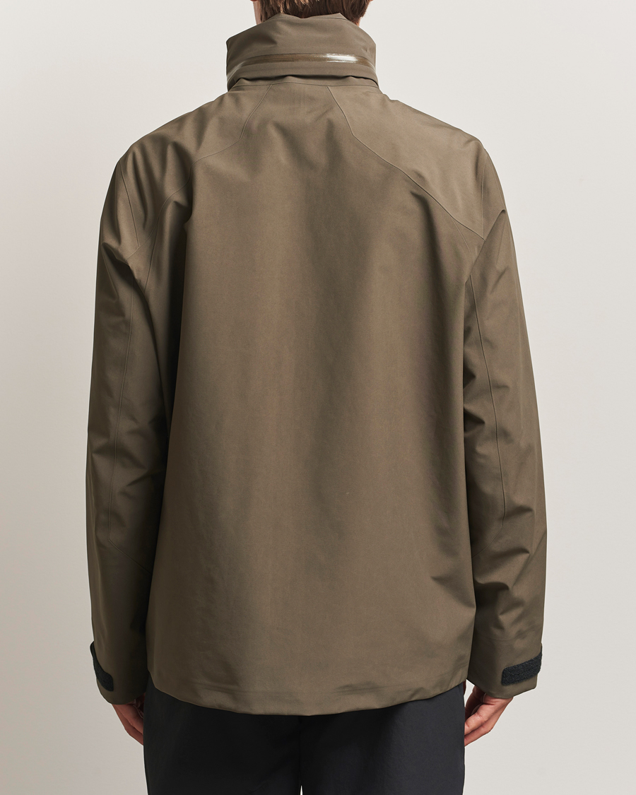 Uomini | Giacche | Arc'teryx Veilance | GORE-TEX Field Jacket Brown